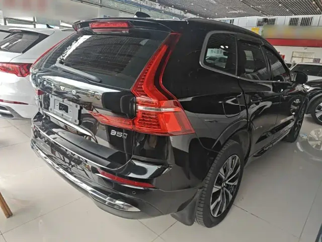 Volvo XC60 — Фото автомобиля 6