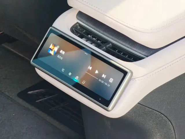 Nio EC6 — Фото автомобиля 22