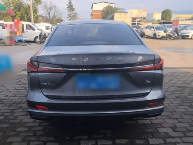 Roewe i5 — Фото автомобиля 5