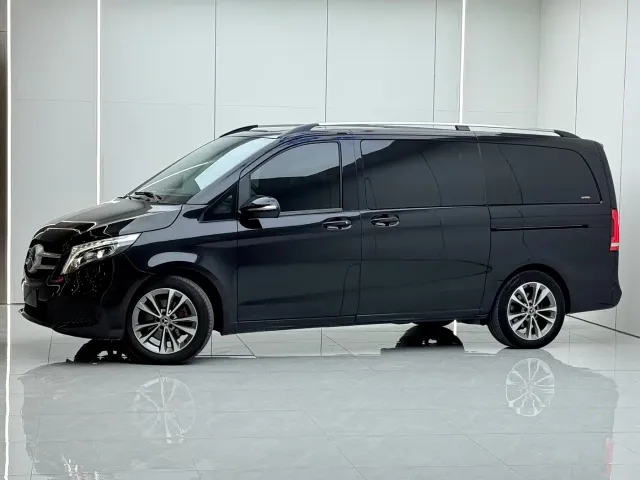 Фотография автомобиля — Mercedes-Benz V-Class