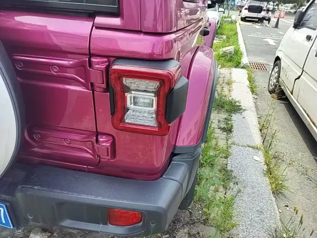 Jeep Wrangler — Фото автомобиля 7