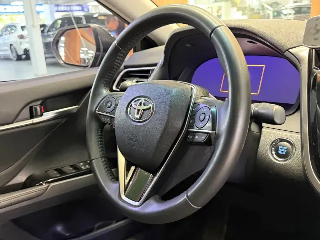 Toyota Camry — Фото автомобиля 14
