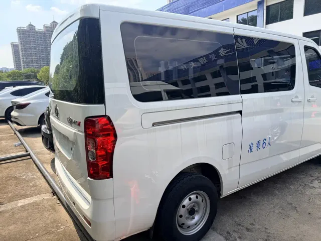 Changan Ruixing EM60 — Фото автомобиля 10