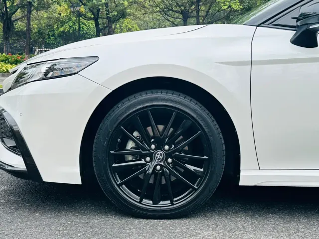 Toyota Camry — Фото автомобиля 10