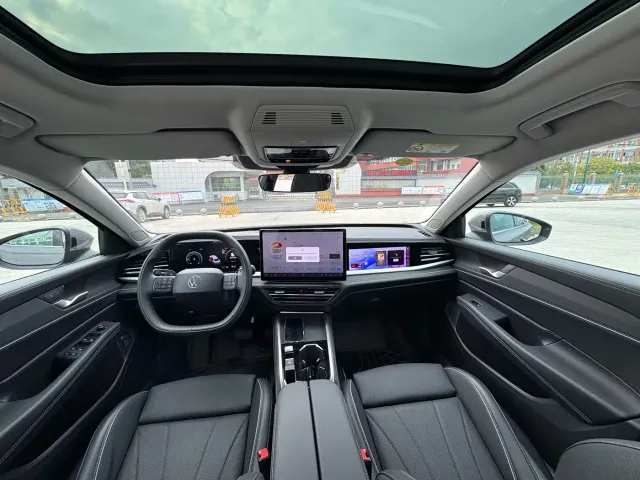 Volkswagen Passat — Фото автомобиля 7