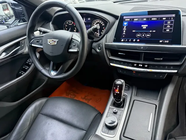 Cadillac CT5 — Фото автомобиля 23