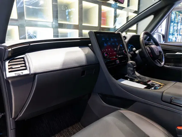 Toyota Alphard — Фото автомобиля 17