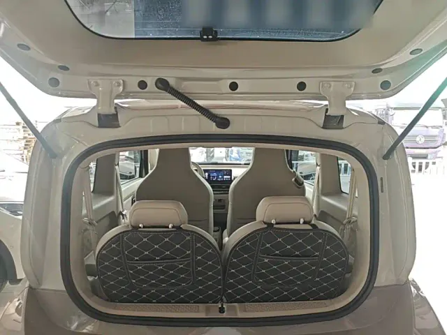 Baojun KiWi EV — Фото автомобиля 18