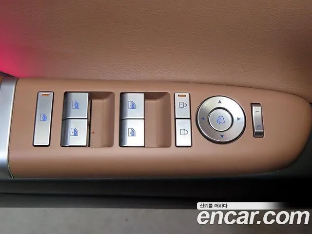 Hyundai Grandeur Grandeur (GN7) 2.5 Бензин 2WD — Фото автомобиля 14