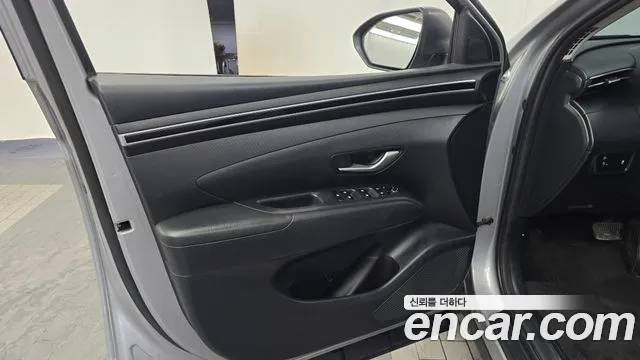 Hyundai Tucson Tucson (NX4) Дизель 2.0 2WD — Фото автомобиля 21