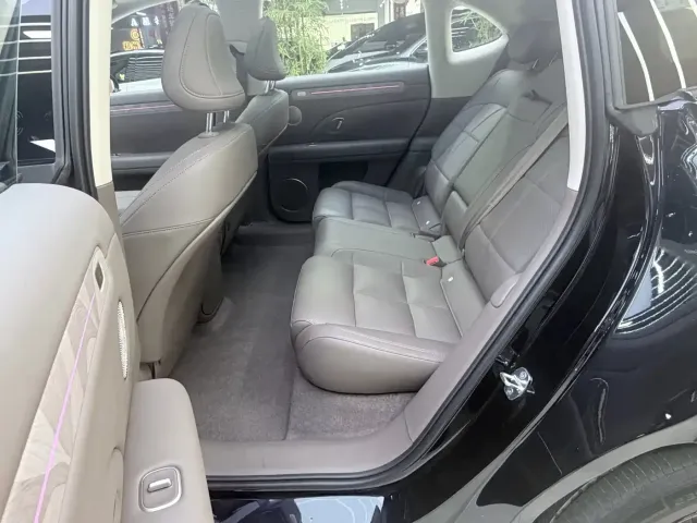 IM Motors IM LS6 2025 Extended Range Base — Фото автомобиля 12