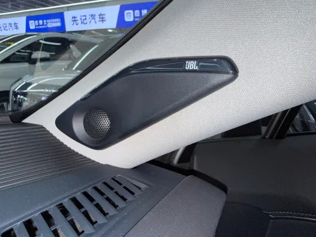 Toyota Venza — Фото автомобиля 11