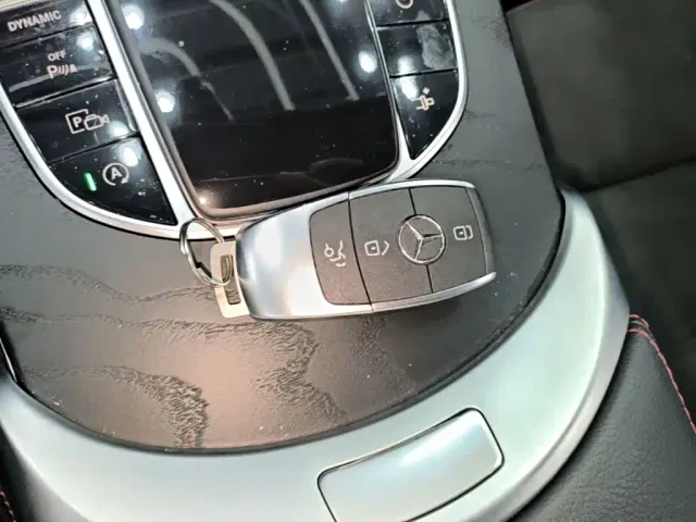 Mercedes-Benz C-Class — Фото автомобиля 8