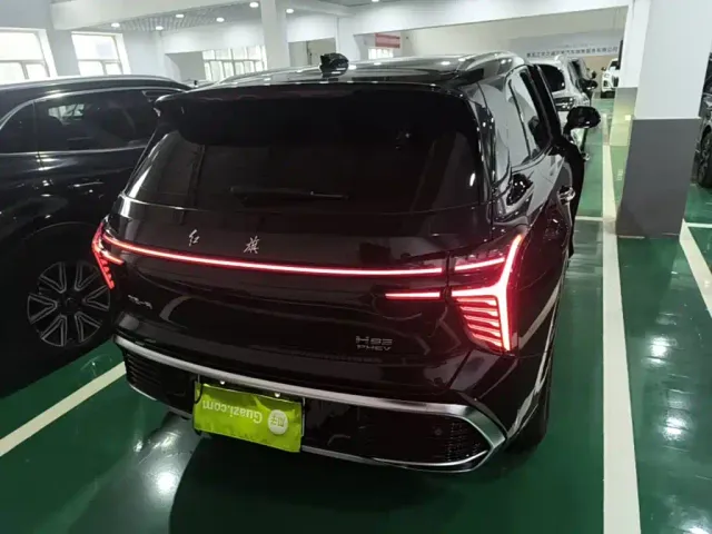 Hongqi HS3 PHEV — Фото автомобиля 5