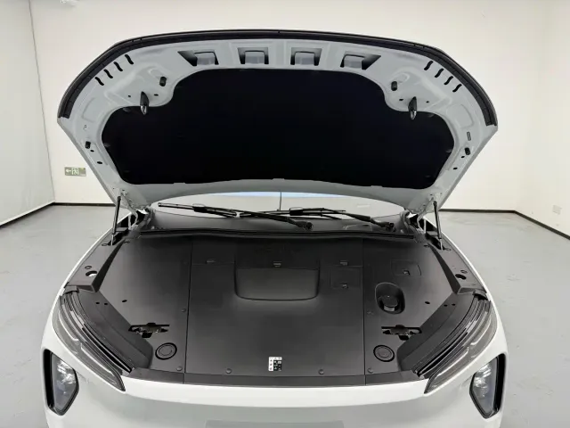 Nio ES6 — Фото автомобиля 19