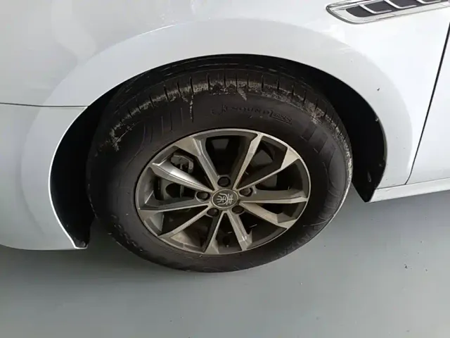 BYD Qin PLUS — Фото автомобиля 24