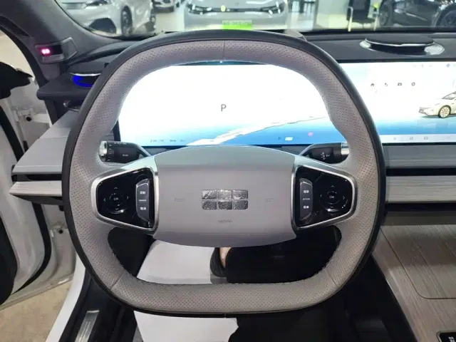 Geely Galaxy E8 — Фото автомобиля 10