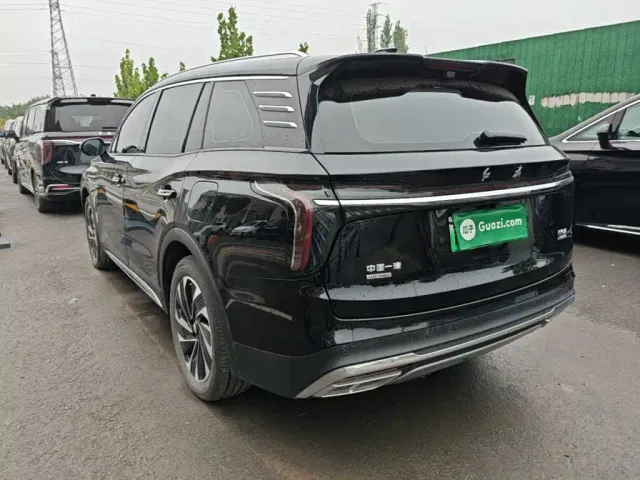 Hongqi HS7 PHEV — Фото автомобиля 4
