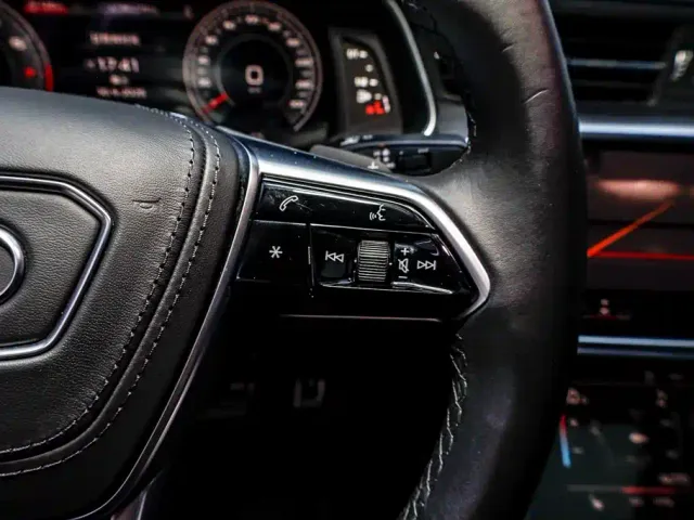 Audi A6L — Фото автомобиля 16