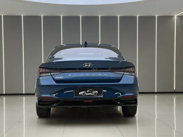 Hyundai Elantra — Фото автомобиля 17