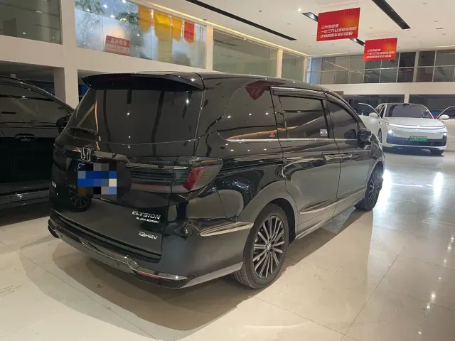 Honda Elysion — Фото автомобиля 4