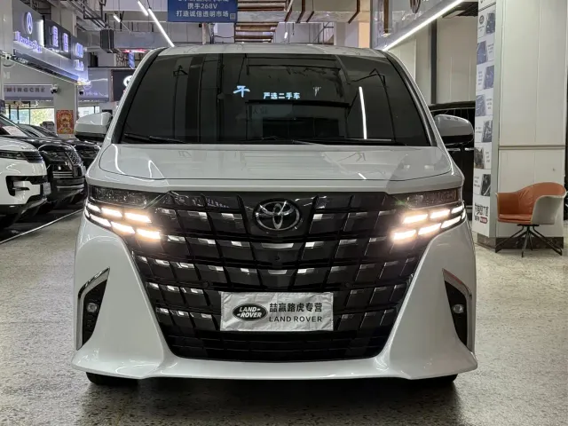 Toyota Alphard — Фото автомобиля 2