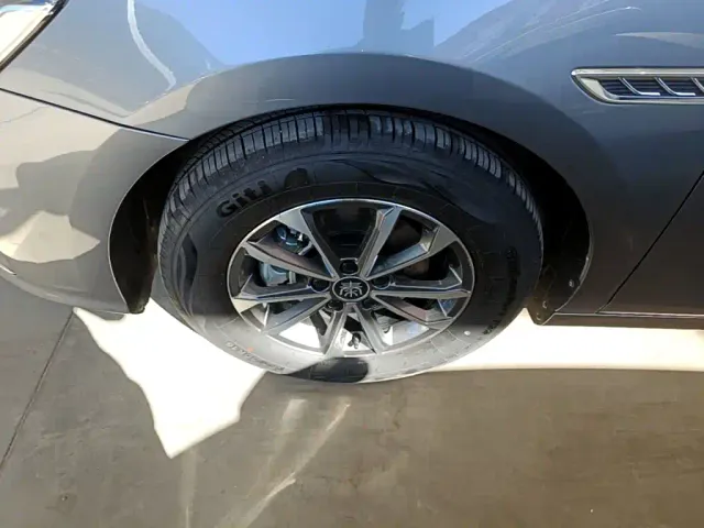 BYD Qin PLUS — Фото автомобиля 22