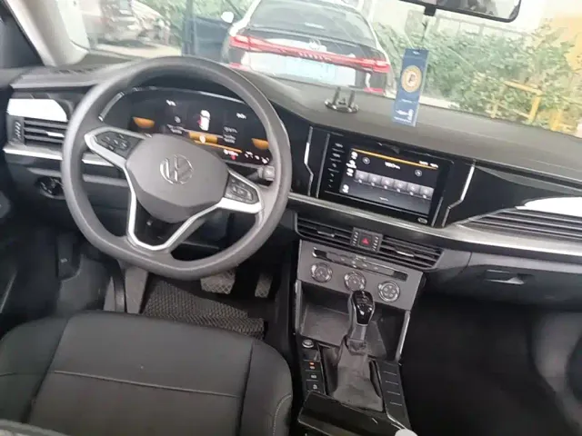Volkswagen Passat — Фото автомобиля 9