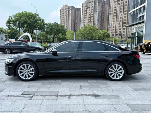 Audi A6L — Фото автомобиля 4