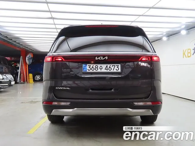 Kia Carnival 4th Gen — Фото автомобиля 3