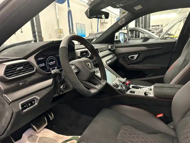 Lamborghini Urus — Фото автомобиля 5
