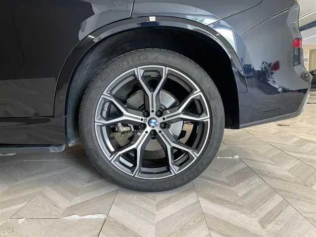 BMW X5 — Фото автомобиля 11