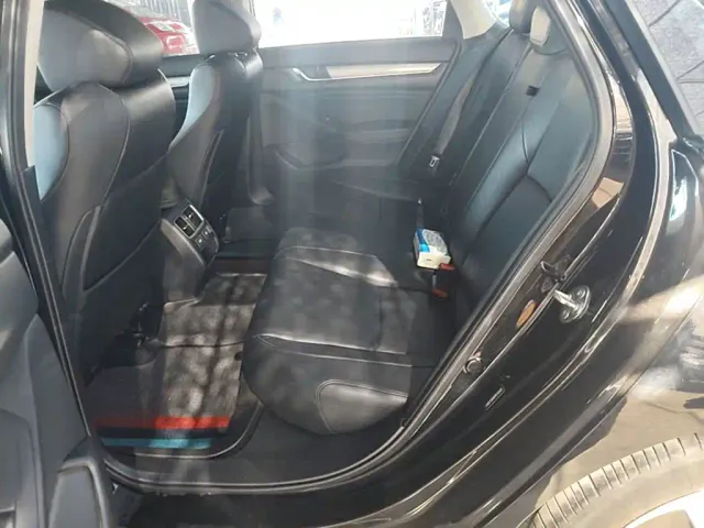 Honda Accord — Фото автомобиля 16