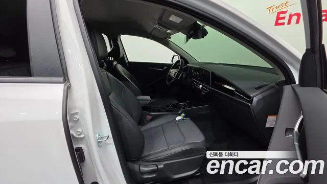 Kia Niro The All New — Фото автомобиля 10