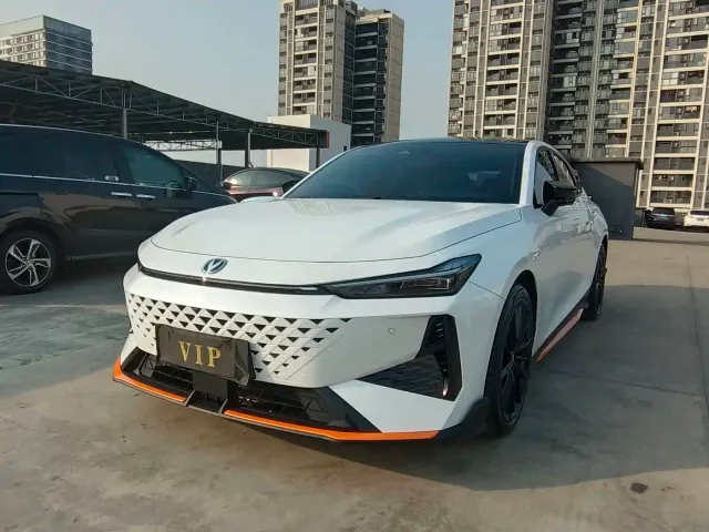 Фотография автомобиля — Changan UNI-V