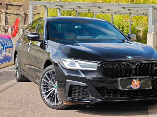 BMW 5 Series — Фото автомобиля 7