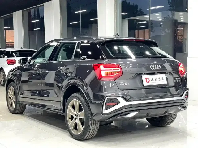 Audi Q2L — Фото автомобиля 4