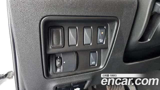 Renault-KoreaSamsung QM6 Новый QM6 2.0 LPe RE Signature 2WD — Фото автомобиля 27