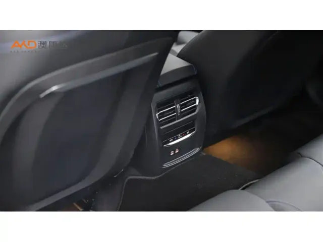 BMW 3 Series — Фото автомобиля 9