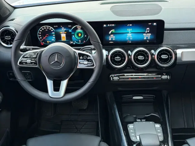 Mercedes-Benz GLB-Class — Фото автомобиля 18
