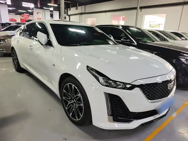 Cadillac CT5 — Фото автомобиля 3