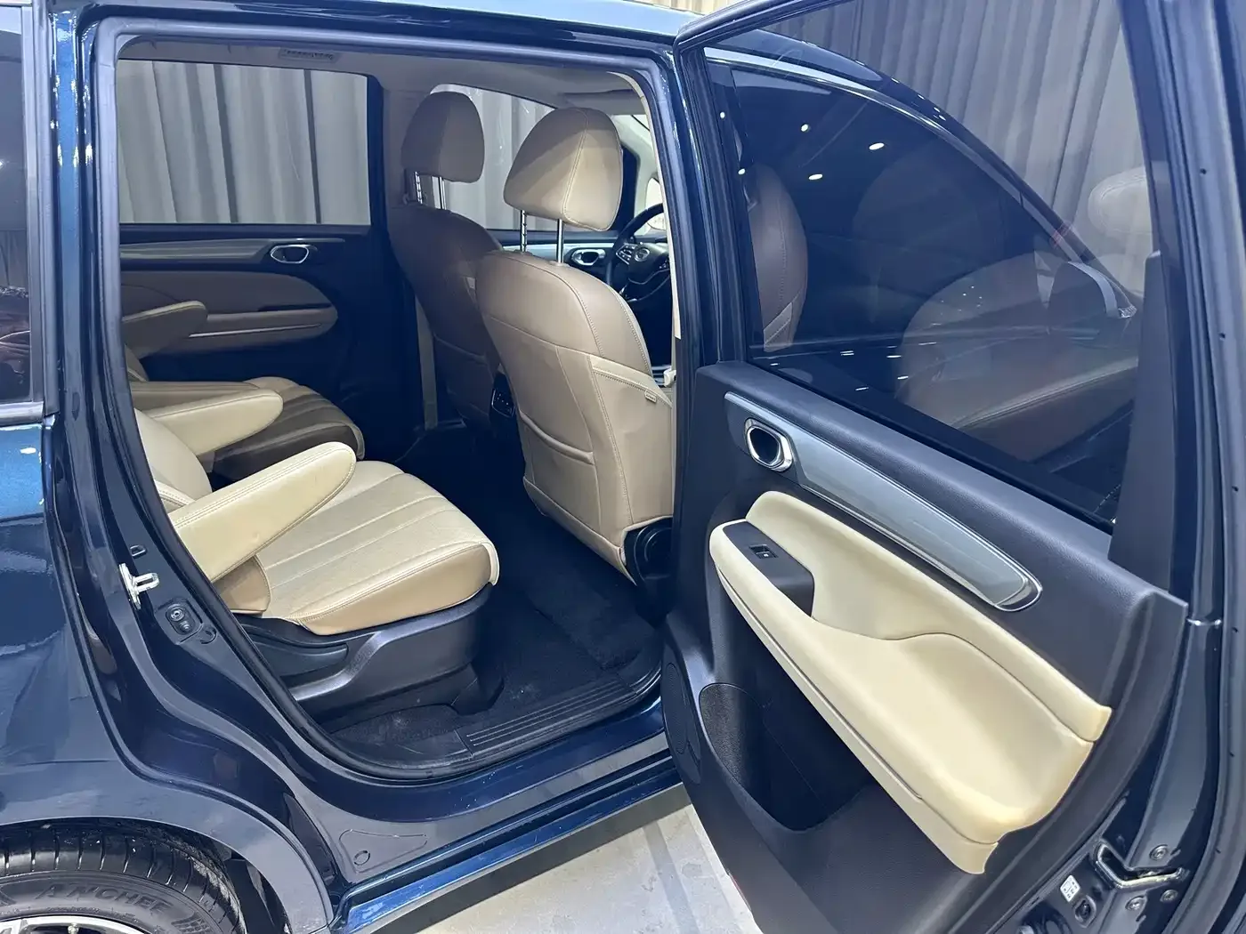 GAC Trumpchi Trumpchi M6 2021 270T DCT Premium Edition (7-seater) — Фото автомобиля 16