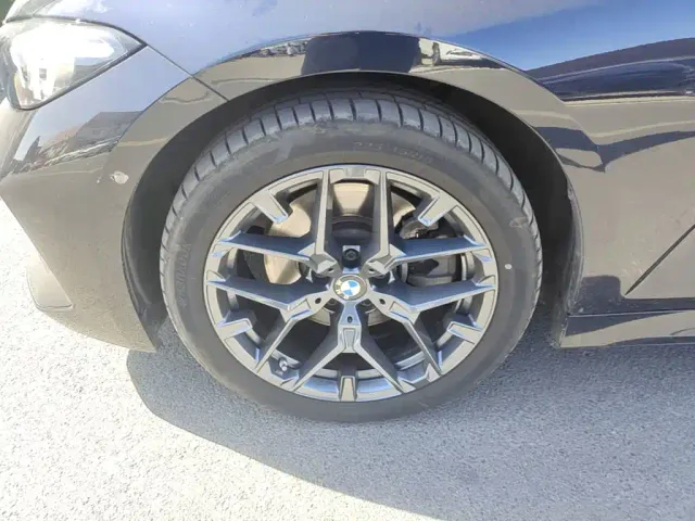 BMW 3 Series — Фото автомобиля 22