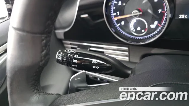 Hyundai Grandeur Новый Grandeur IG 3.0 LPi (Для проката) — Фото автомобиля 17