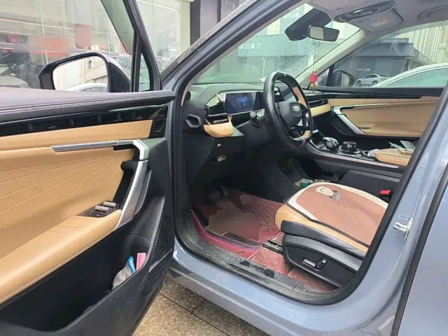 Geely Boyue L — Фото автомобиля 15