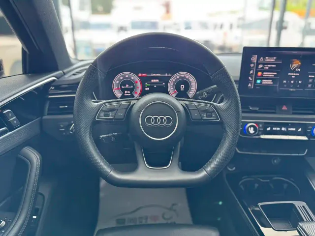 Audi A4L — Фото автомобиля 12