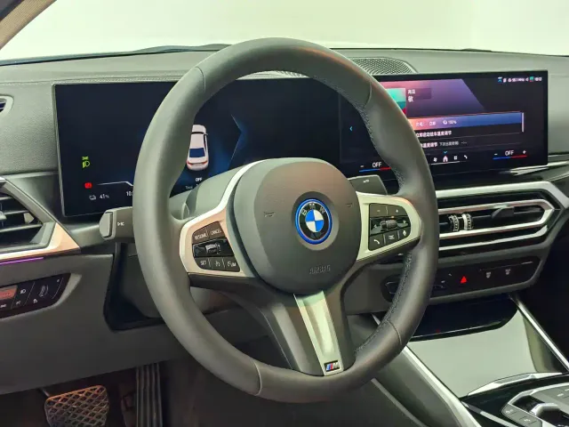 BMW i3 — Фото автомобиля 10