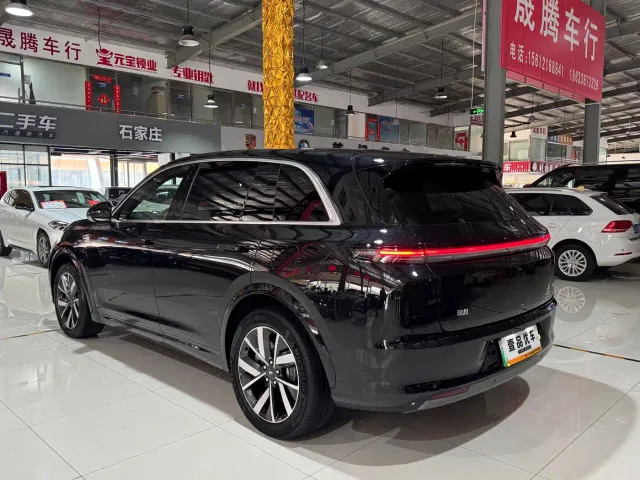 Li Auto L7 — Фото автомобиля 30