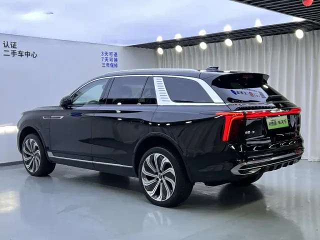 Hongqi E-HS9 — Фото автомобиля 4