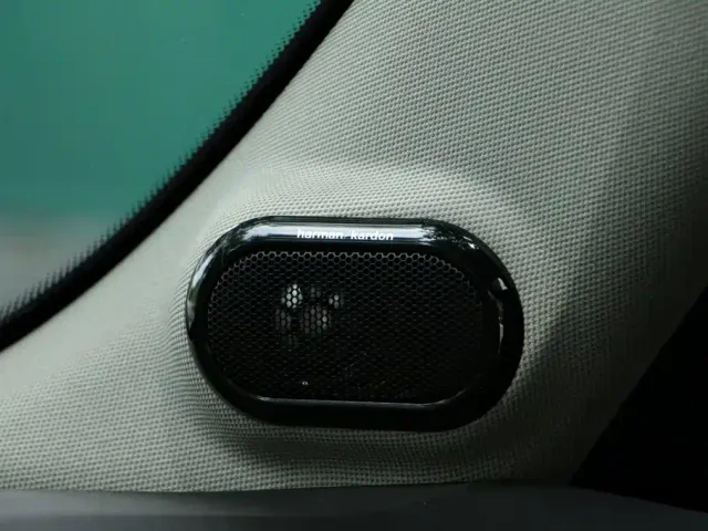 MINI Hatch — Фото автомобиля 14